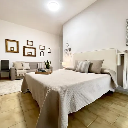 ゲストハウス Mameli 2*