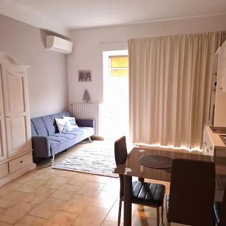 Mameli Rooms Lt